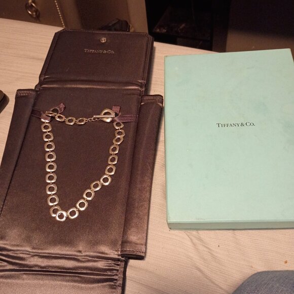 Tiffany & Co - Picture 2 of 3